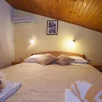 Pansion Burin 3* Baška