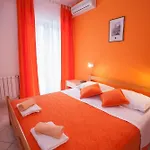 Pensión Pansion Burin 3*
