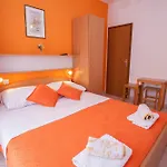 Pansion Burin Pensión Baška