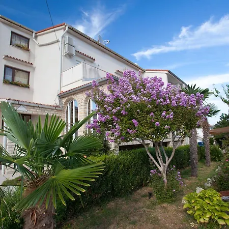 Pensionat Pansion Burin Baška