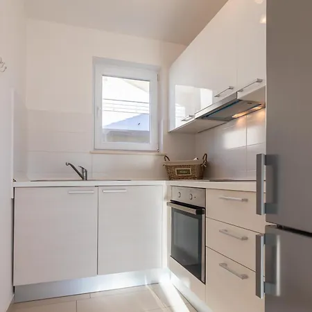 Pansion Burin 3* Baška