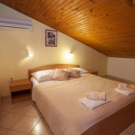 Pansion Burin Baška