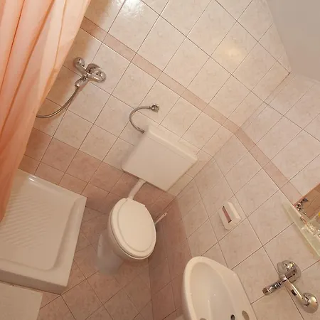 Pensionat Pansion Burin Baška