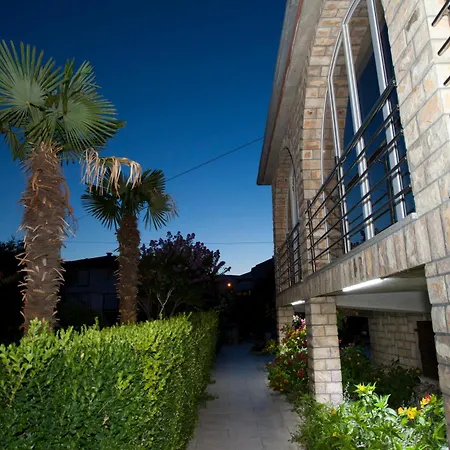 Pansion Burin Башка