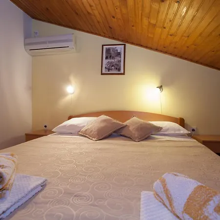 Pansion Burin 3* Baška