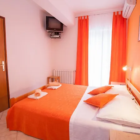 Pansion Burin 3* Baška