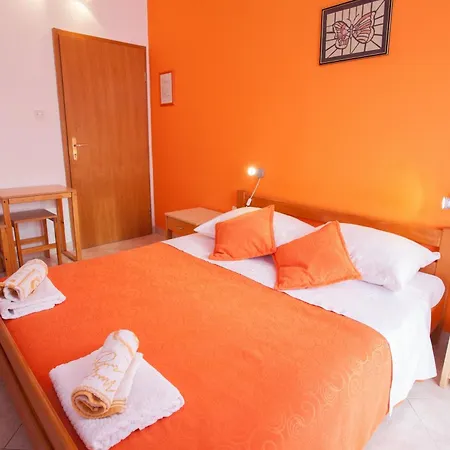 Pansion Burin Pensionat Baška