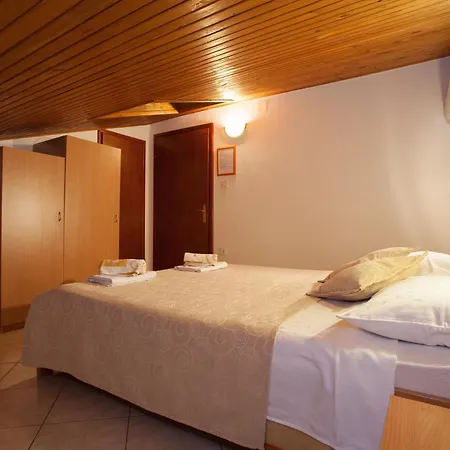 Pansion Burin Pensionat Baška