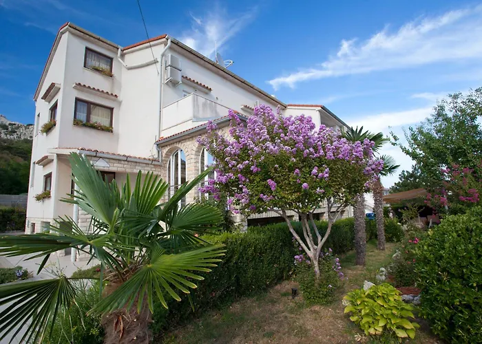 Πανσιόν Pansion Burin Baška