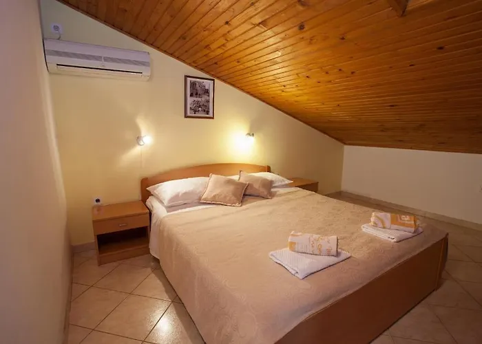 Pansion Burin Baška